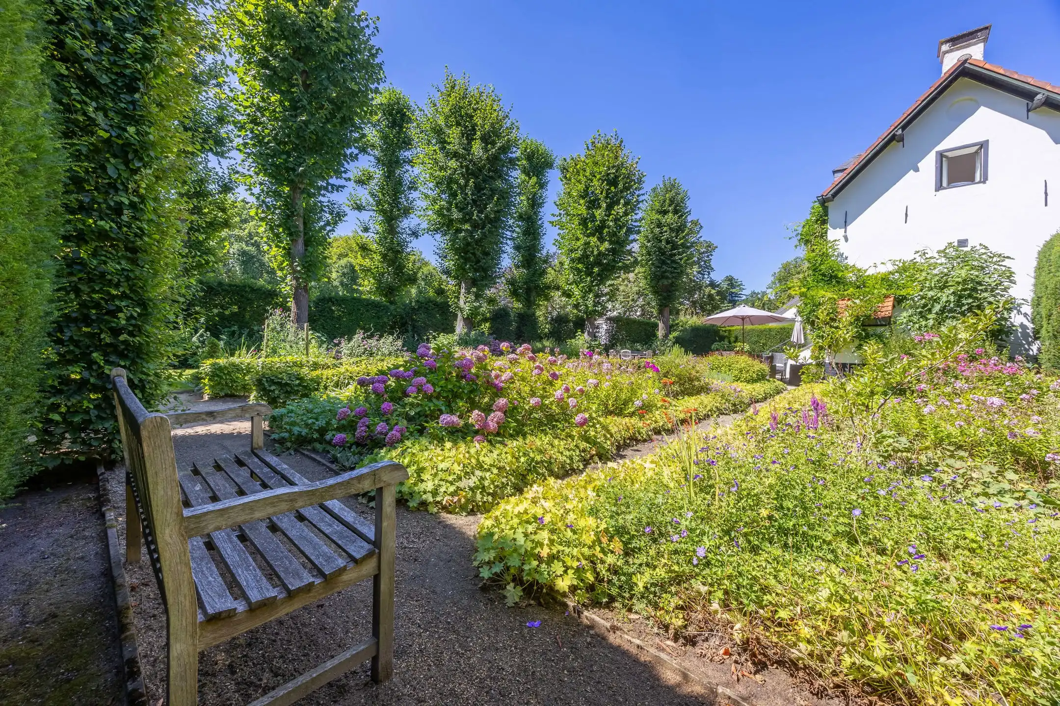 Historische karakterwoning op uniek groen perceel in Zoersel foto 30