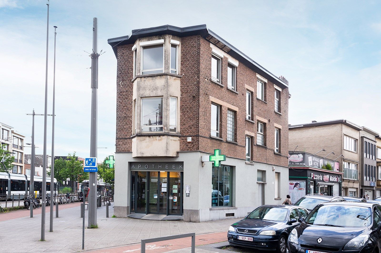 Op te frissen handelshuis op centrale locatie foto 5