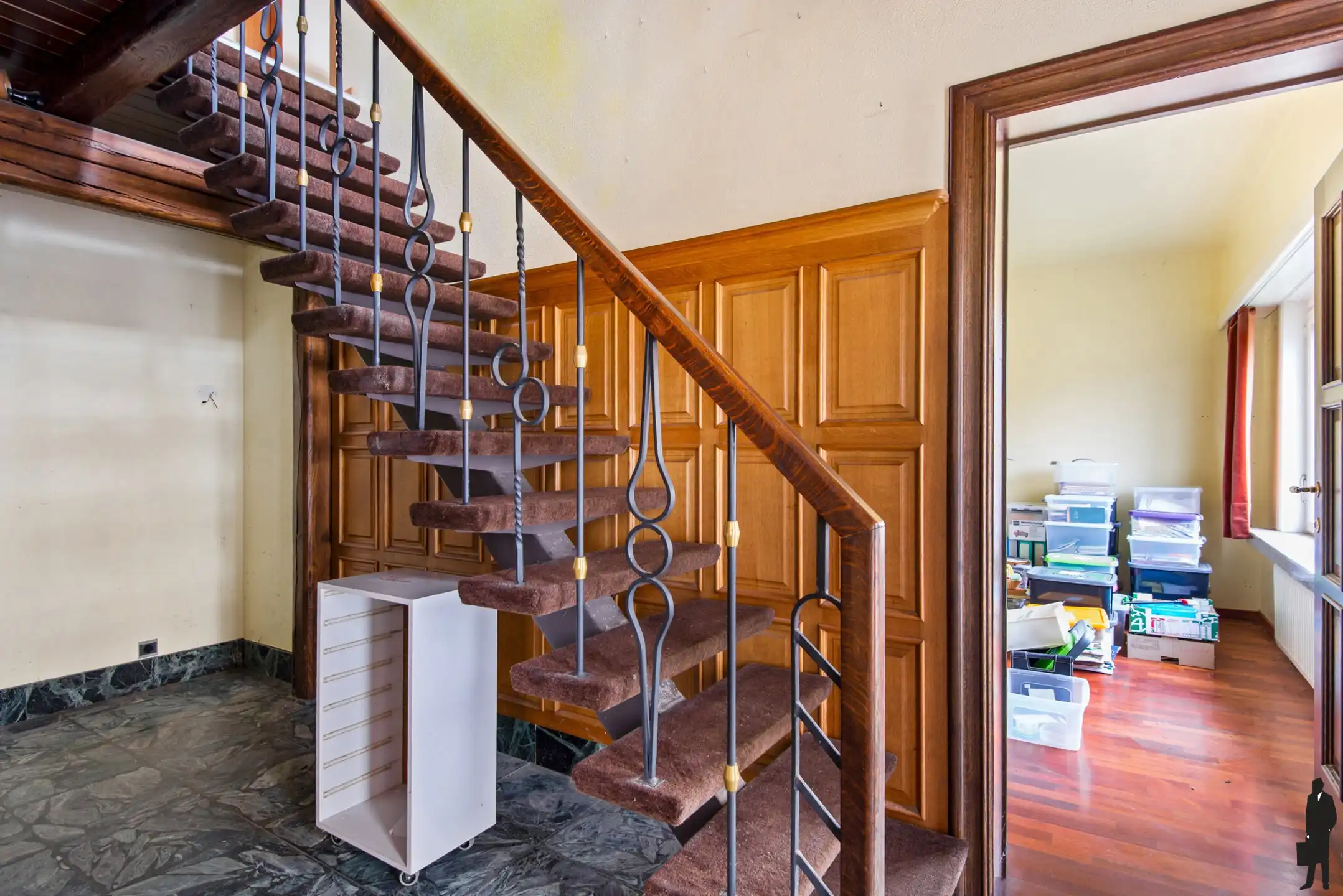 Te renoveren woning met veel mogelijkheden op een toplocatie foto 12