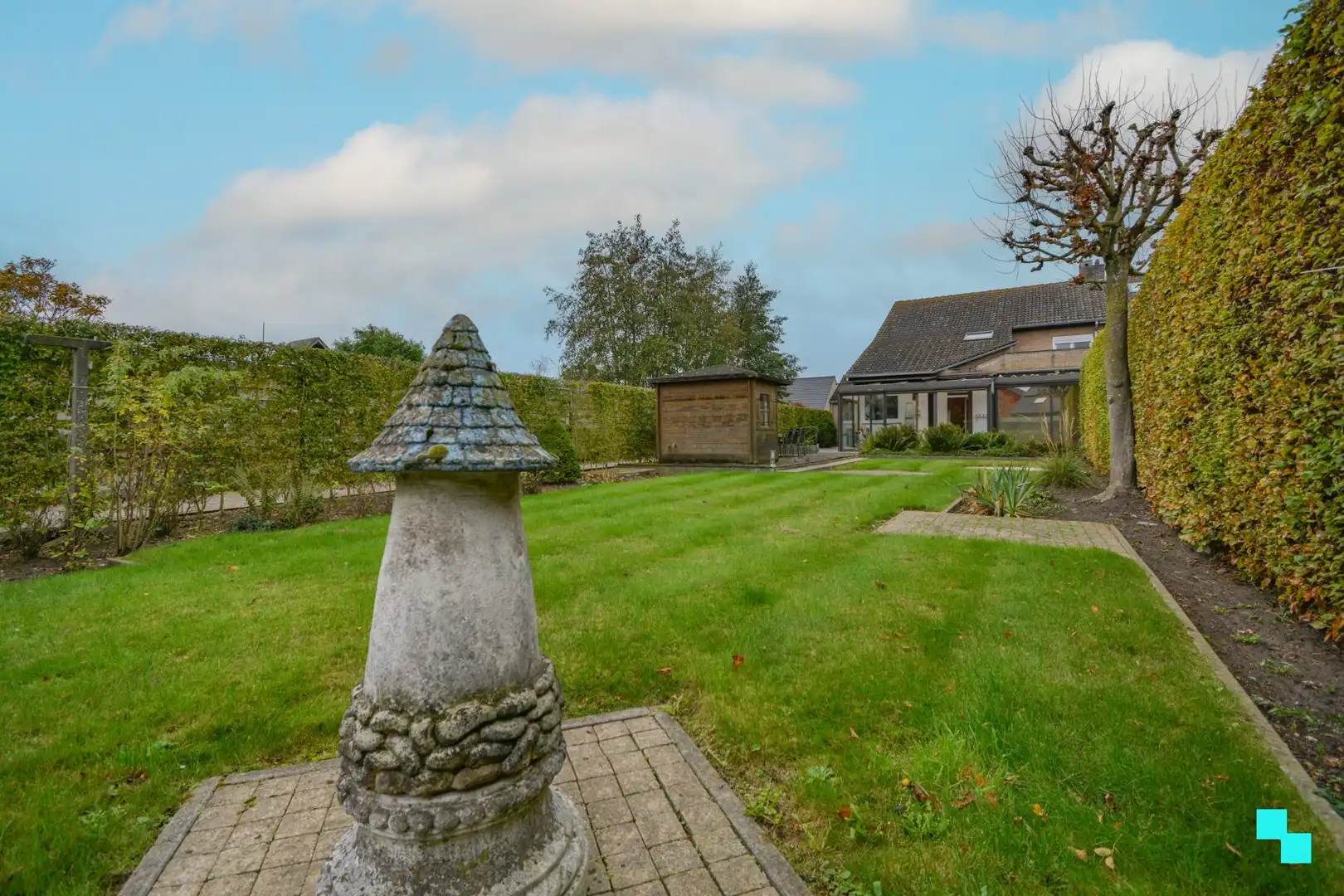 Verrassend ruime HOB met praktijk te Sint-Henricus foto 3