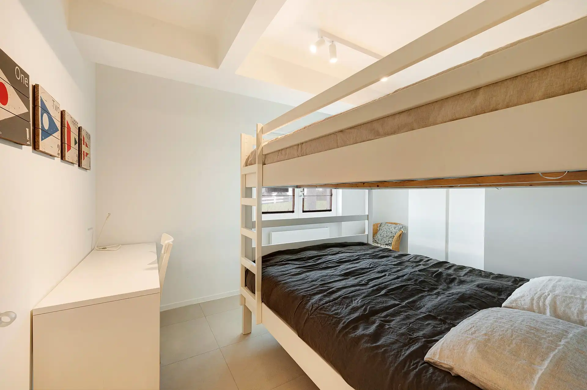 Exclusief gerenoveerd hoekappartement met 3 slaapkamers en riant zonneterras van 40 m² foto 32