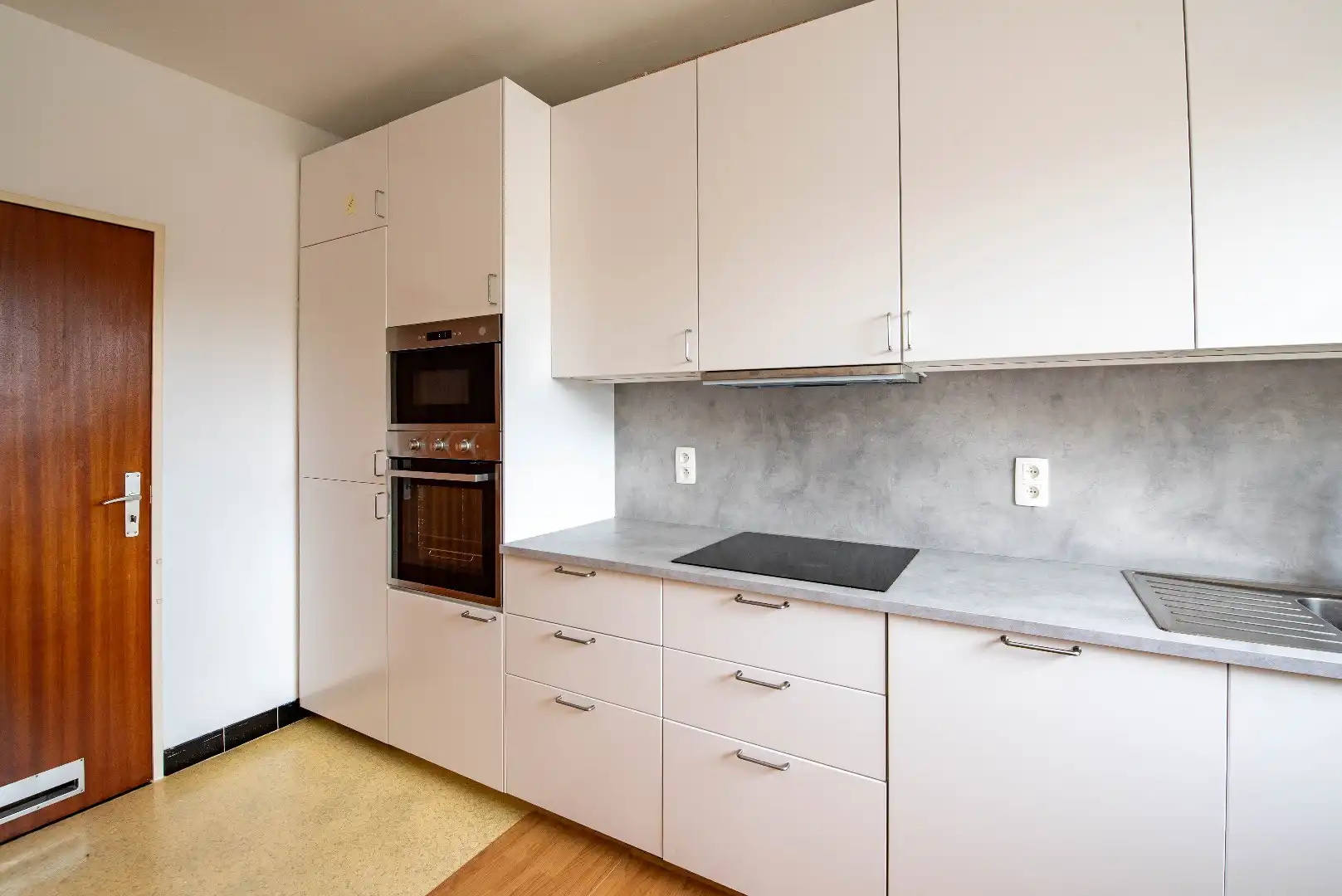 2-slk app met garagebox foto 6