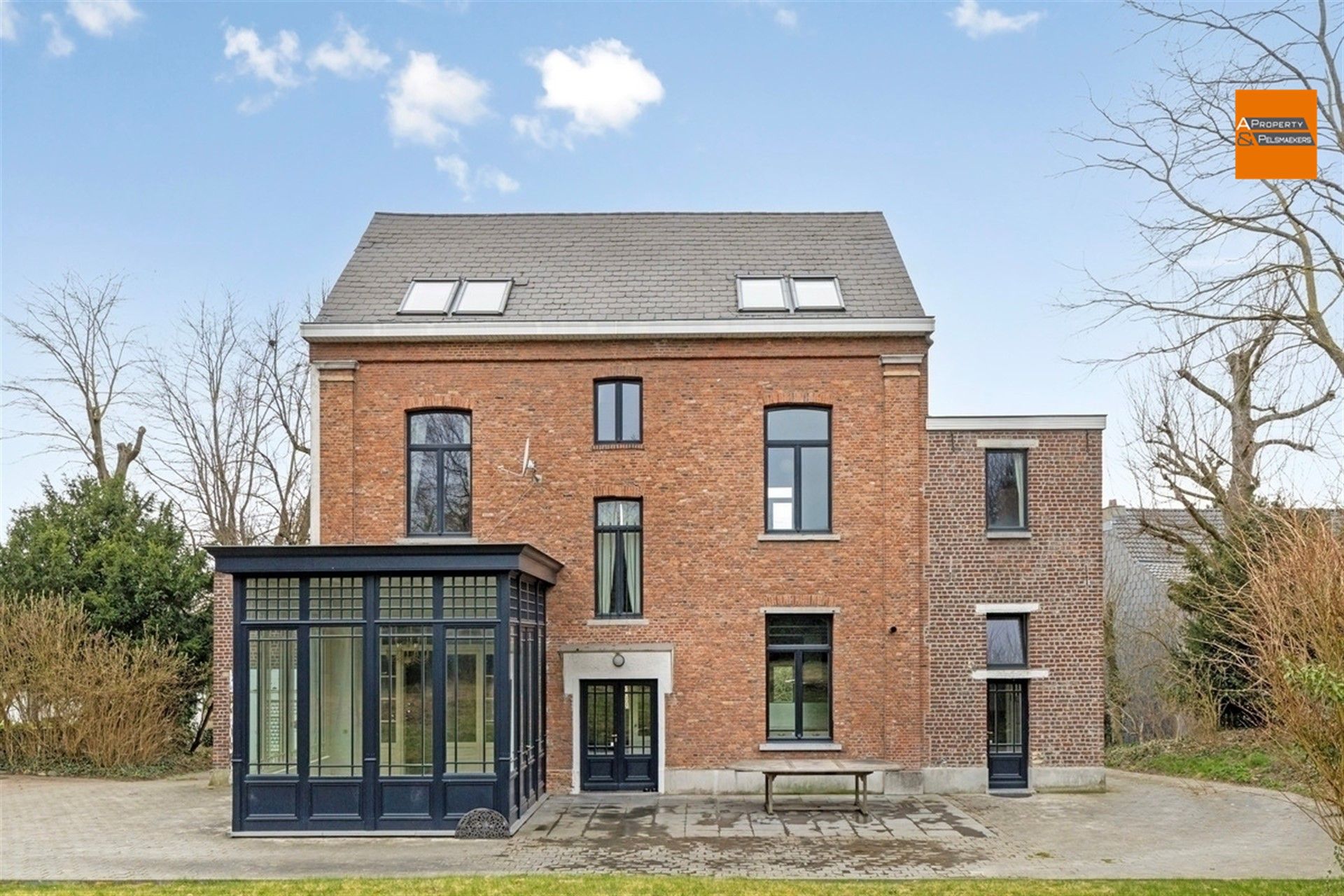 Kantoorruimte met woonst  in een ruime herenhuis met 6 slpk op 17 are in Machelen  foto 27