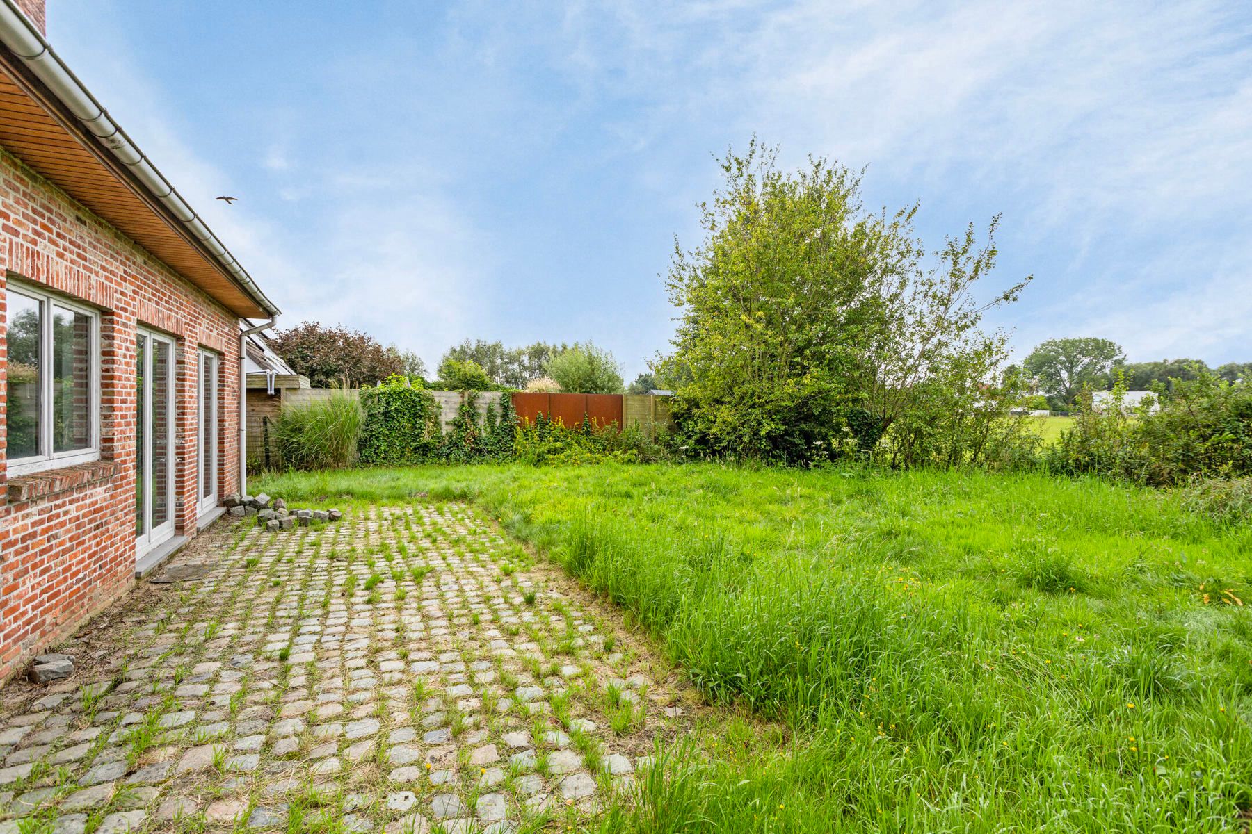 Te renoveren woning met drie kamers en tuin op toplocatie! foto 26