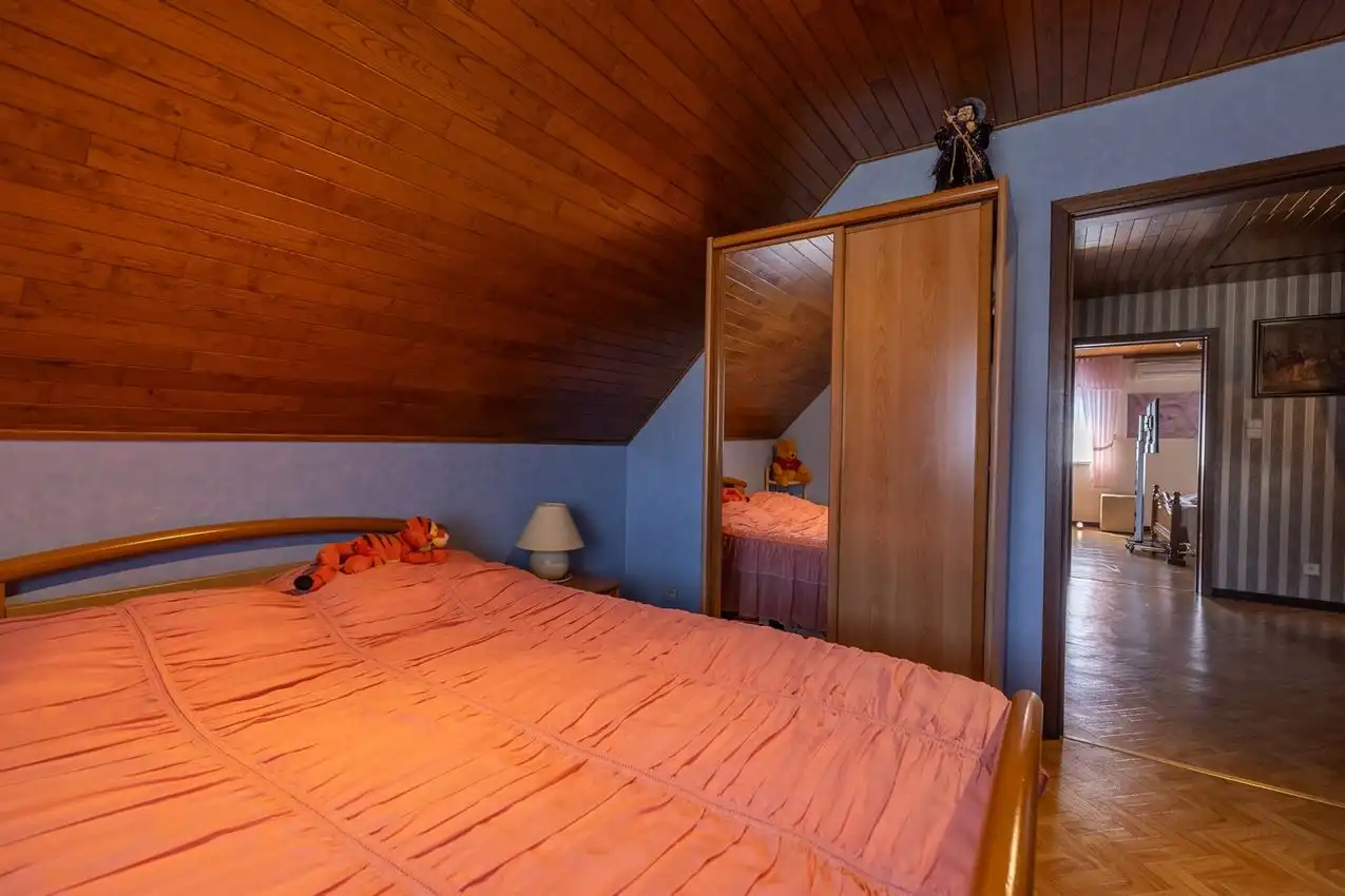 Verzorgde landelijke woning met 3slk op boogscheut E314 foto 16