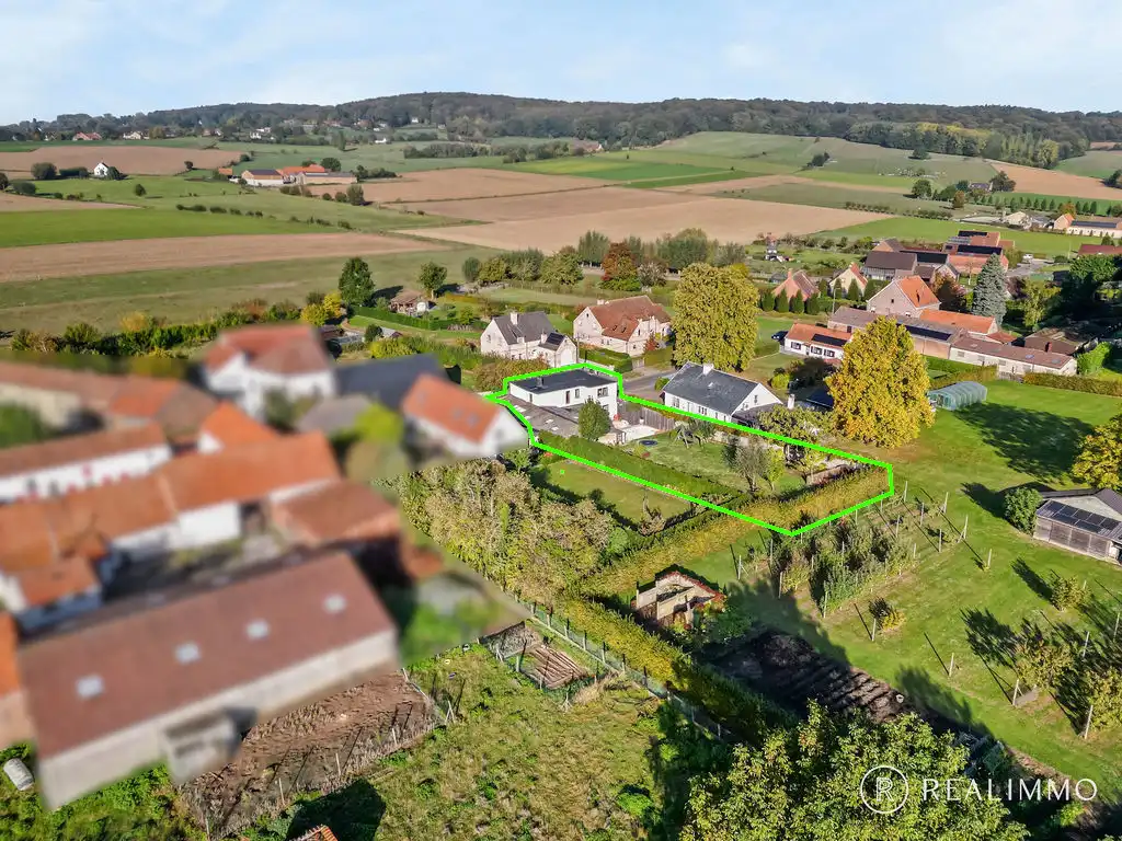 Stijlvol gerenoveerde woning met loods aan de voet van de Kluis! foto 31
