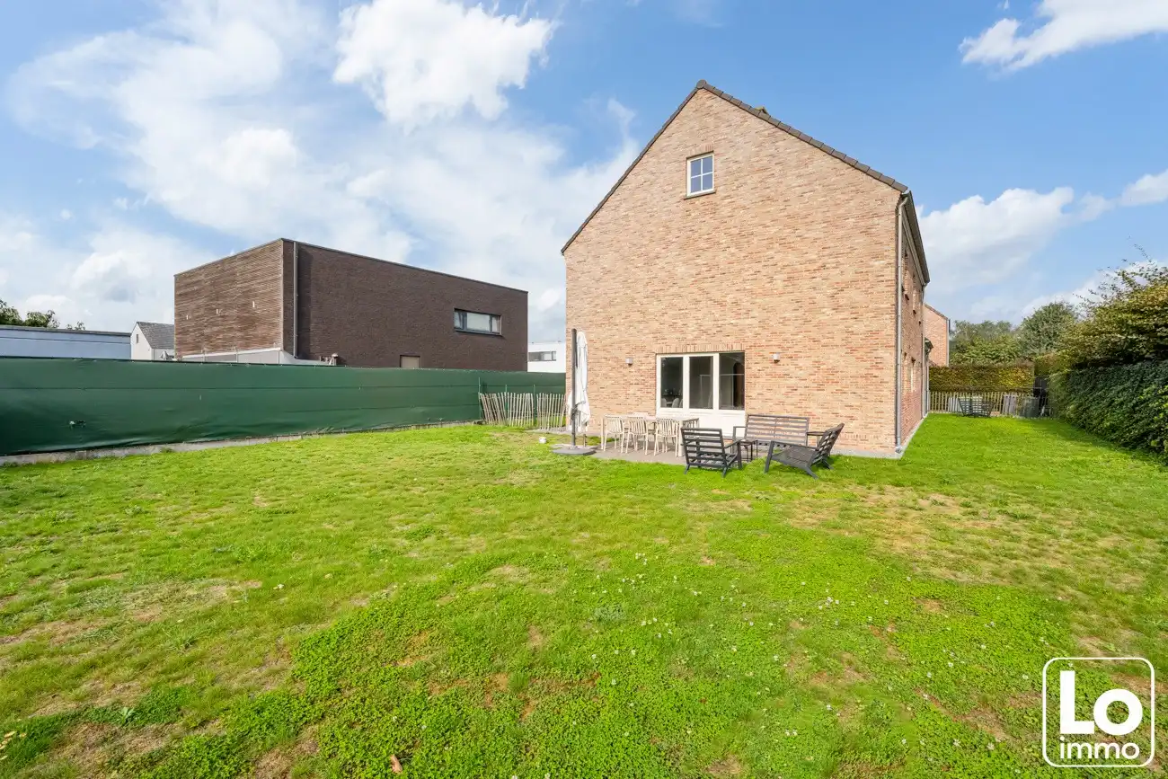 Instap klare ruime open woning met inpandige garage en een zuid georiënteerde tuin op een toplocatie nabij het centrum van Lochristi! foto 25