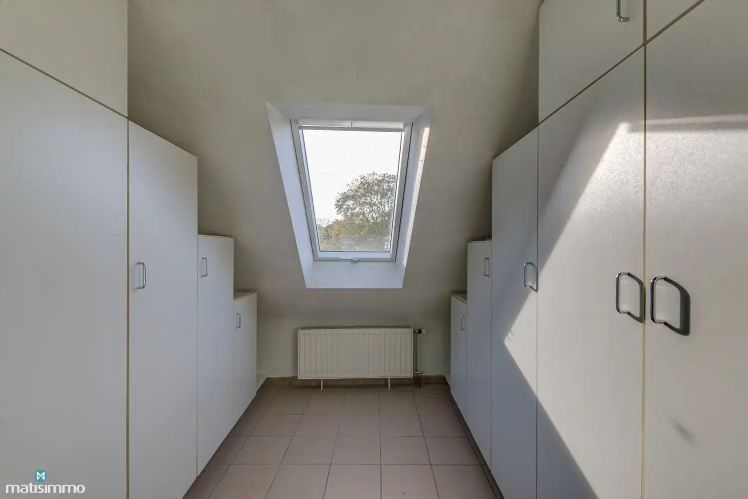 INSTAPKLAAR APPARTEMENT MET GARAGE AAN DE STADSRAND VAN TONGEREN foto 10