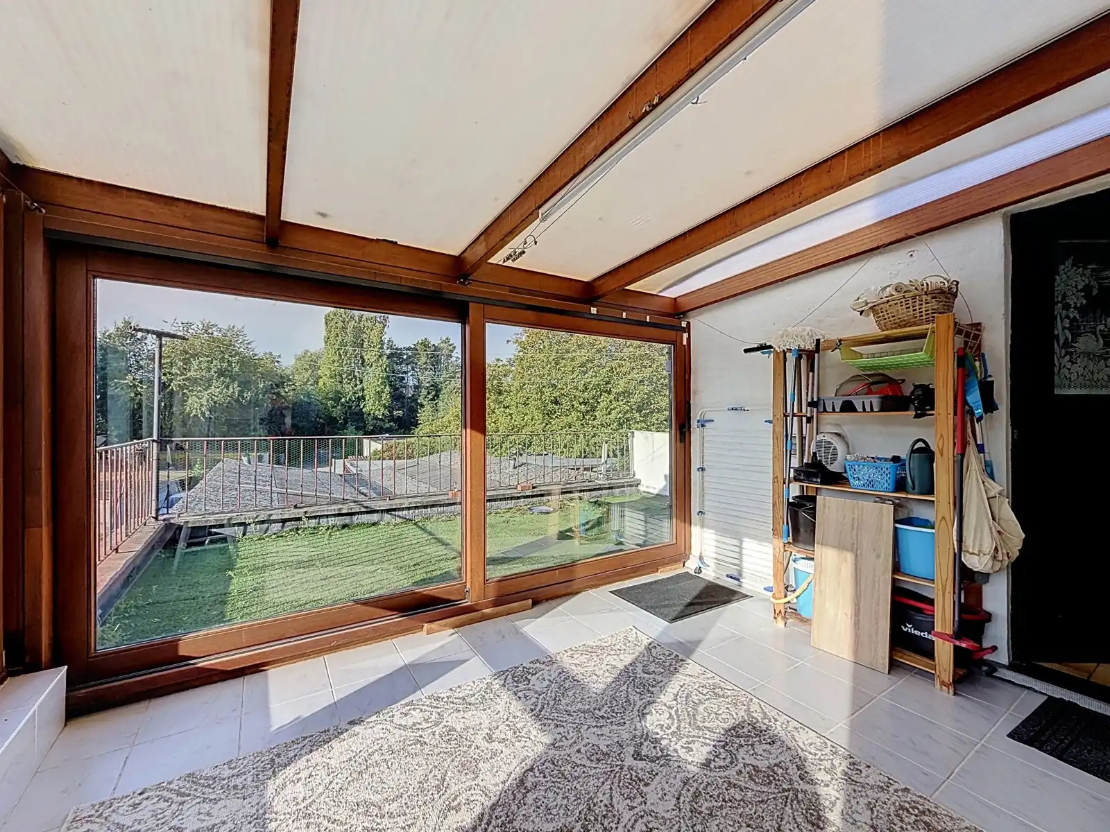 Ruime woning met 2 SLPK, Garage én Werkplaats/Magazijn! foto 12