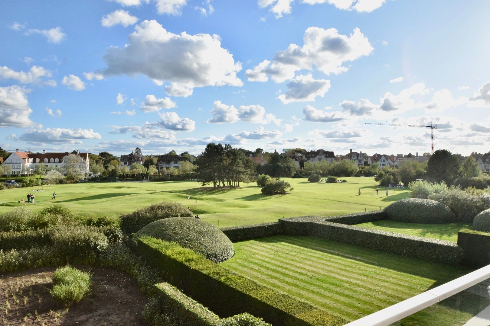 Overname aandelen met in zijn actief een ruim hoekappartement met zicht op de Approach Golf en zuidgerichte terrassen in hartje Zoute. foto 25