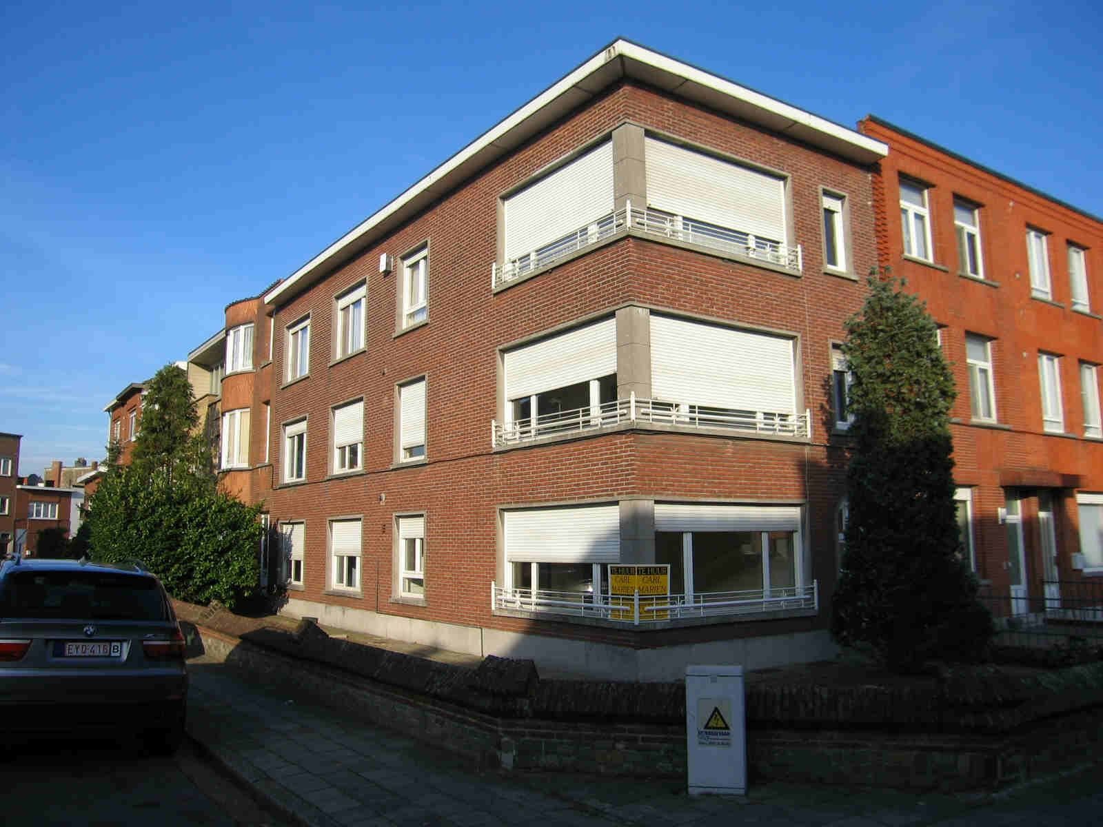 Appartementsblok foto {{pictureIndex}}