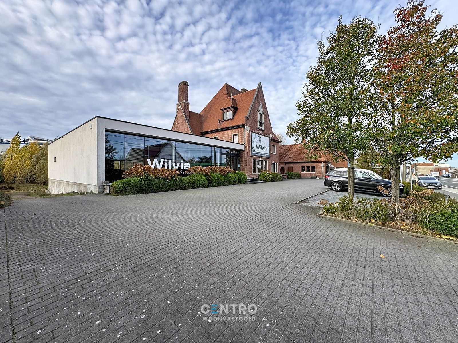 VILLA met handelsruimte op COMMERCIËLE ligging! foto 20