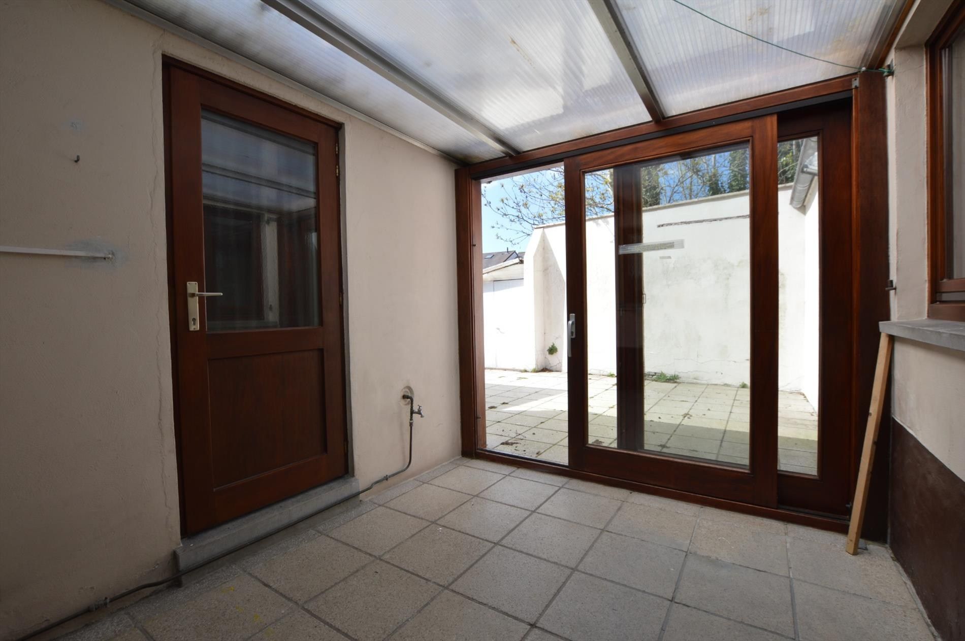 Rijwoning met 3 slaapkamers en tuin gelegen in centrum Oudenburg foto 6