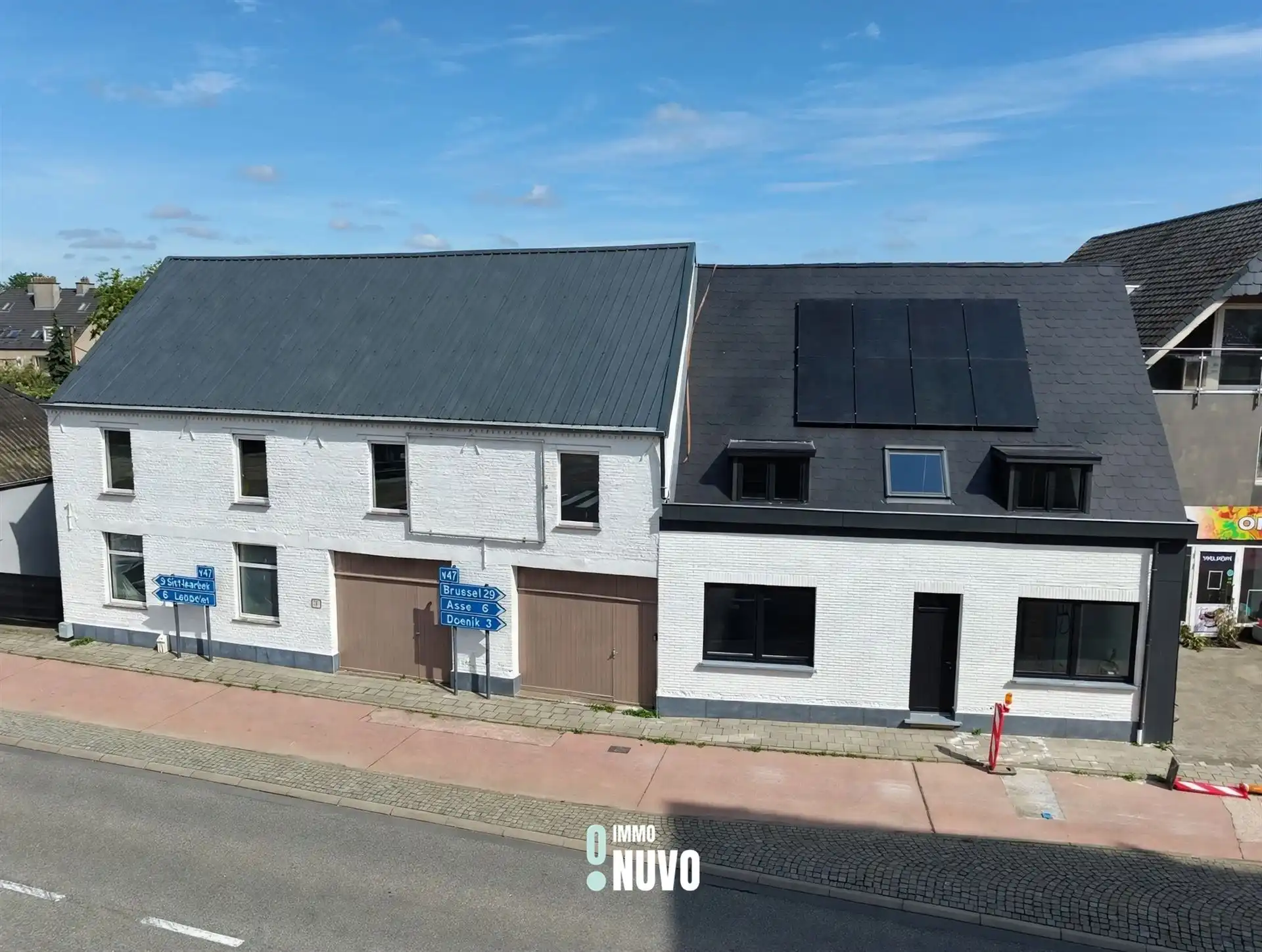 Woning met loods foto {{pictureIndex}}