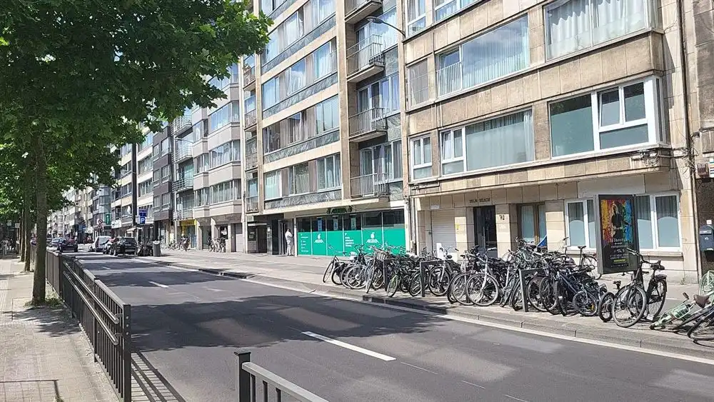 Ruim appartement met terras  | Belgiëlei foto 23