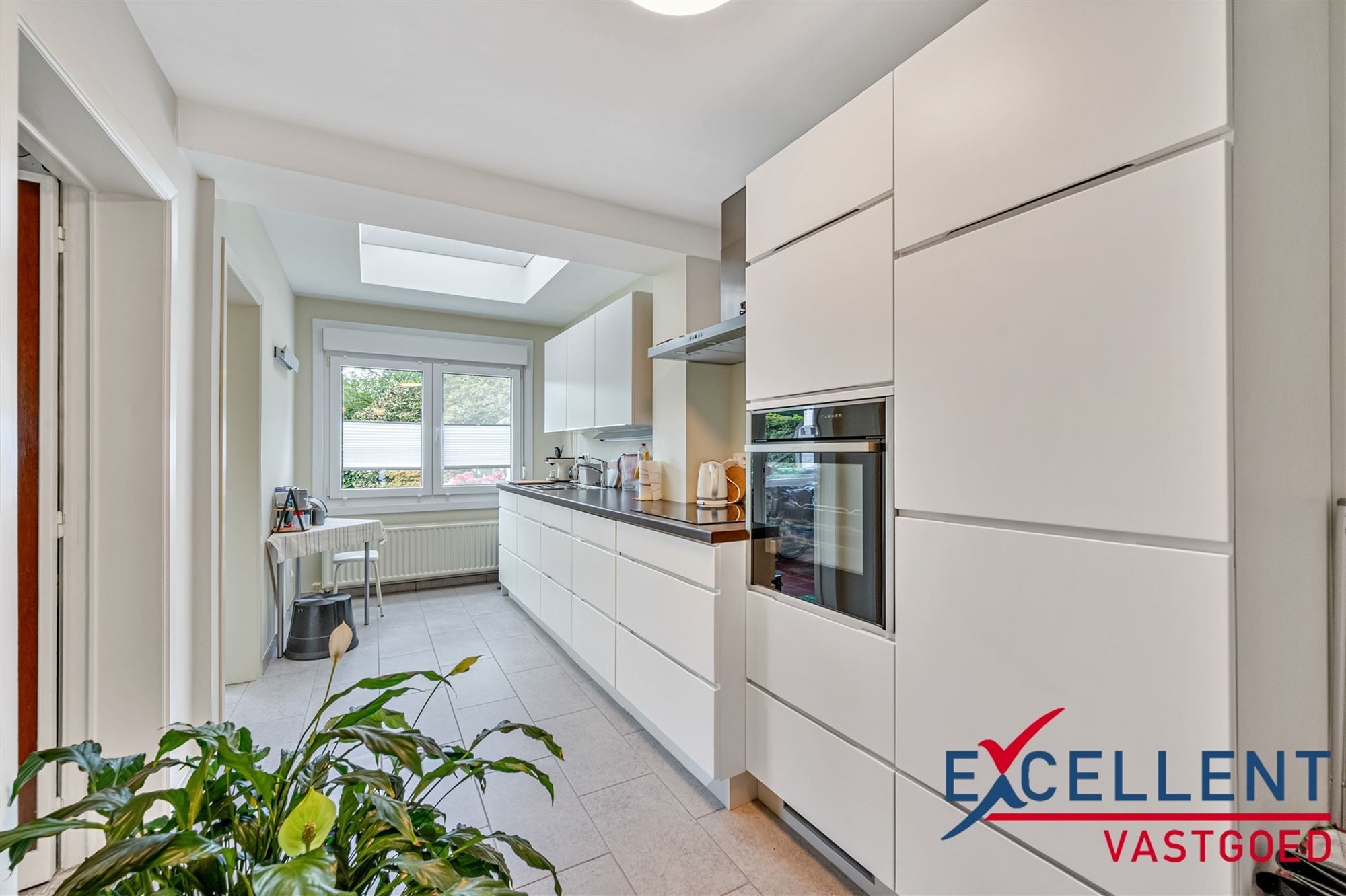 Instapklare energiezuinige stadswoning met garage foto 3