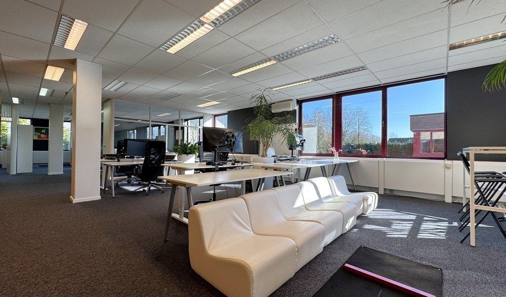Instapklare kantoren te huur vlakbij A12 in Aartselaar foto 5