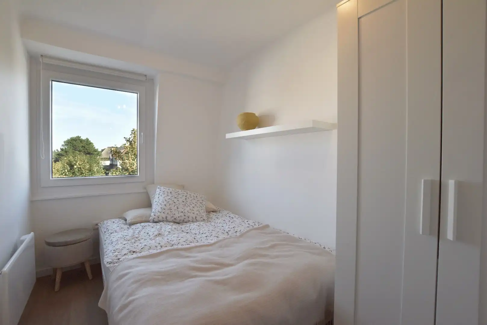 Mooi gemeubeld appartement rustig gelegen, doch centraal foto 8