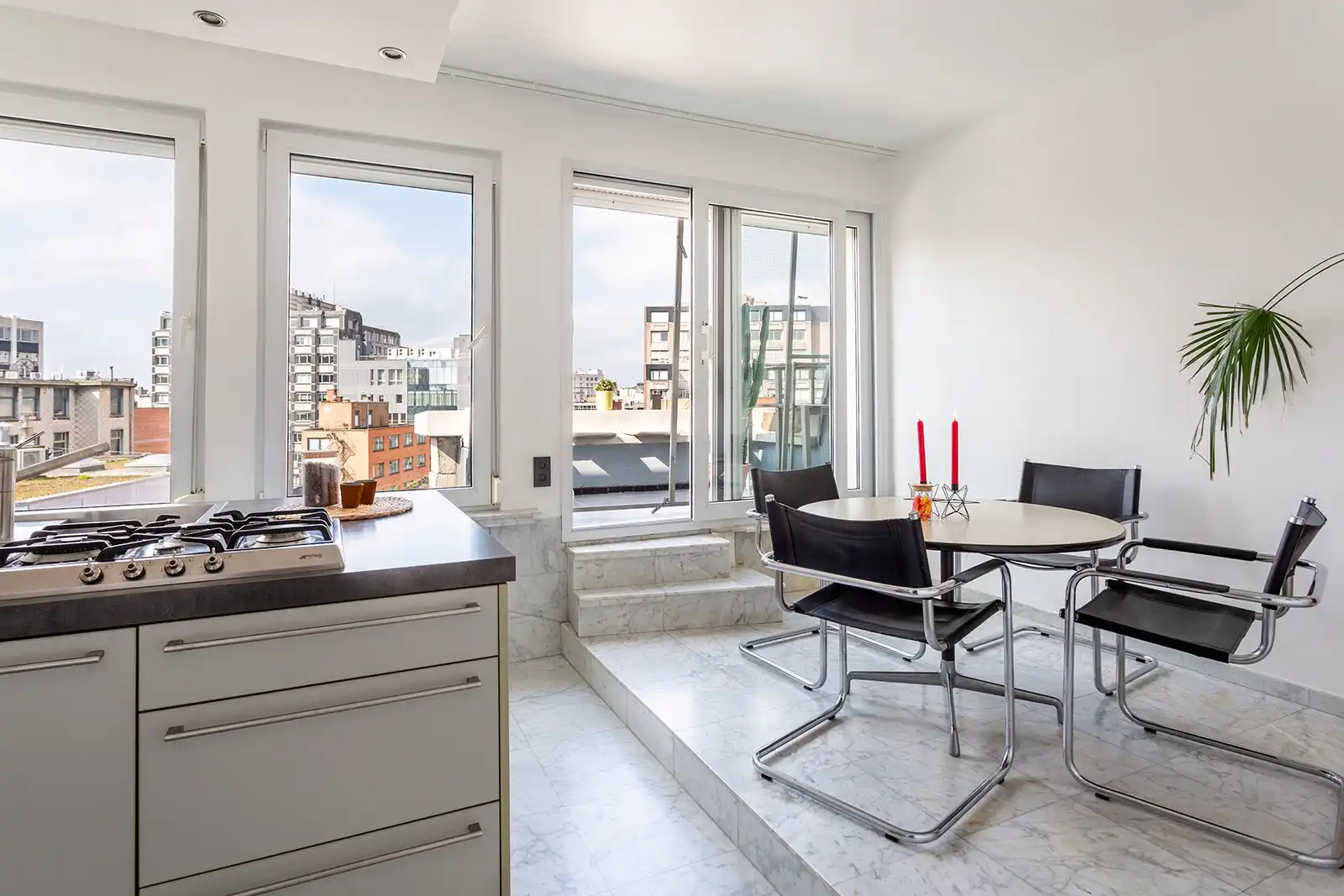 Centraal wonen in iconisch gebouw foto 5