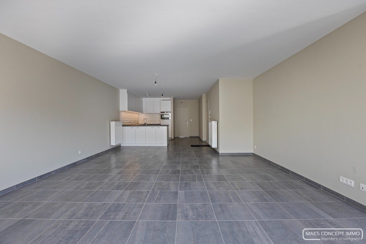 Ruim gelijkvloers 2-slaapkamerappartement in Jabbeke foto 3