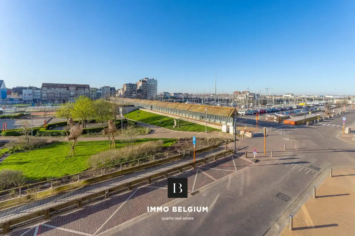 Prachtig appartement met ruim zonneterras aan de jachthaven foto {{pictureIndex}}