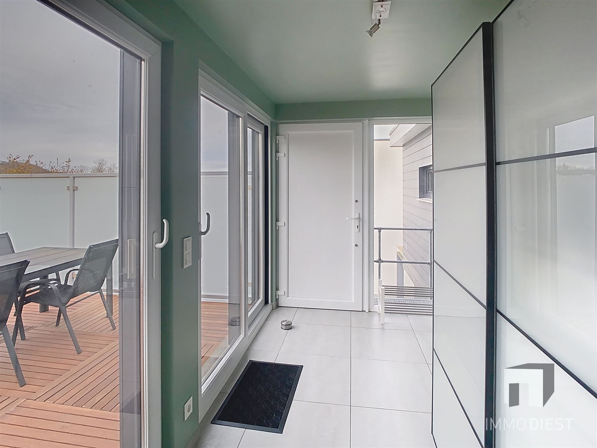 Mooi duplex appartement met groot terras foto 4