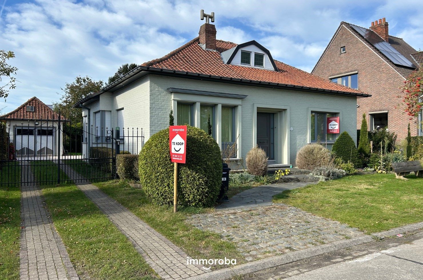 Hoofdfoto van de publicatie: Stevige, alleenstaande woning op perceel van 1229 m² TE KOOP in Zulte!