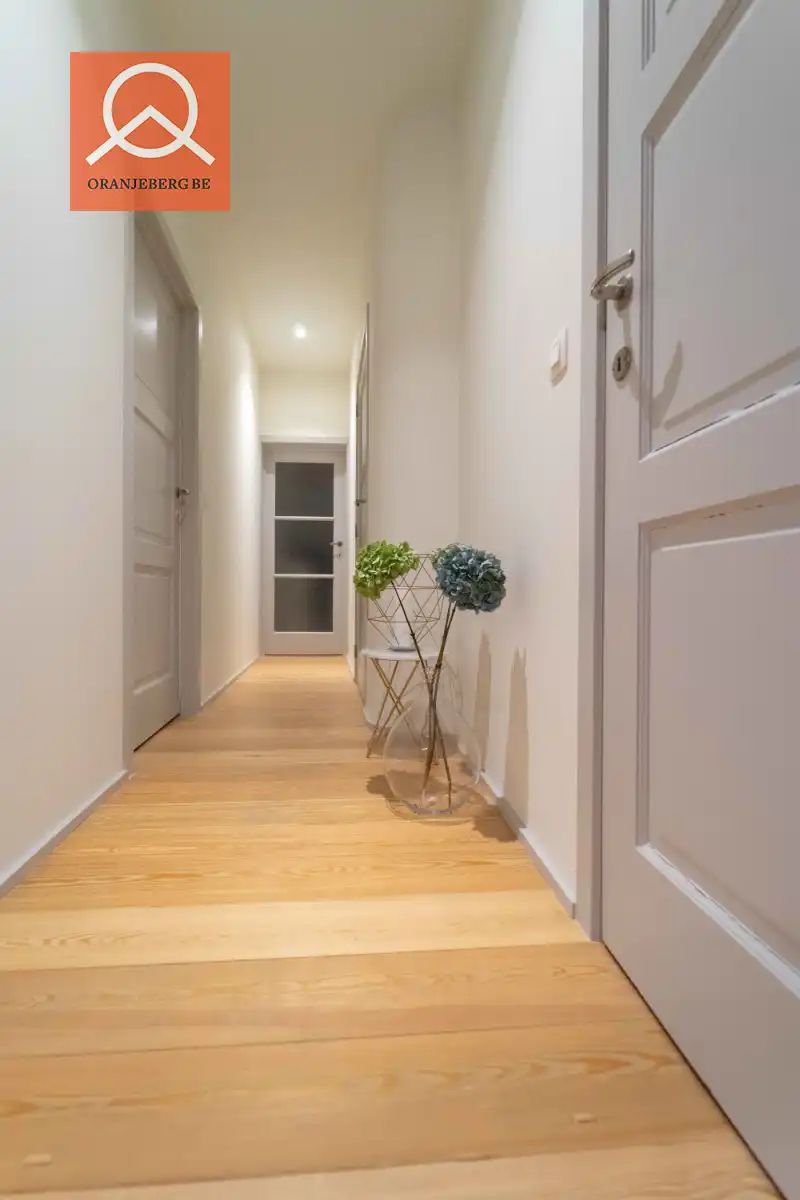 Prachtig gerenoveerd 2 slaapkamerappartement vlakbij de Vrijdagmarkt foto 17