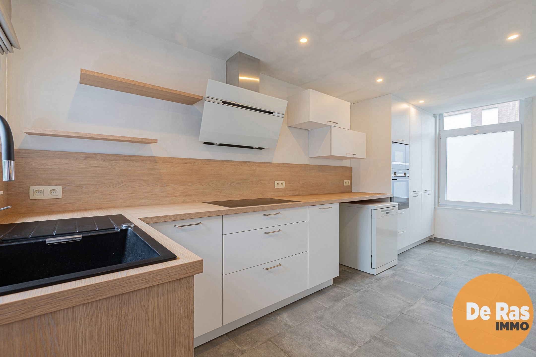 ZOTTEGEM - Gunstig gelegen en gerenoveerde woning met tuin! foto 5