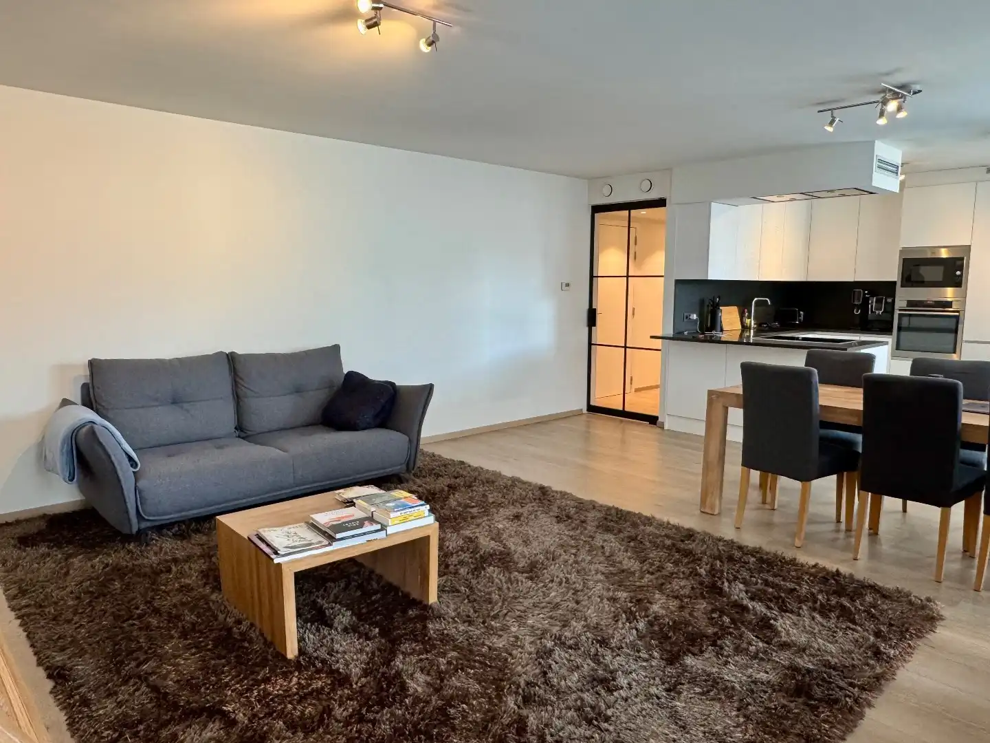 Recent en kwaliteitsvol appartement 2 slpk met terras en ondergrondse autostaanplaats - onder de kerktoren van Meise foto 5