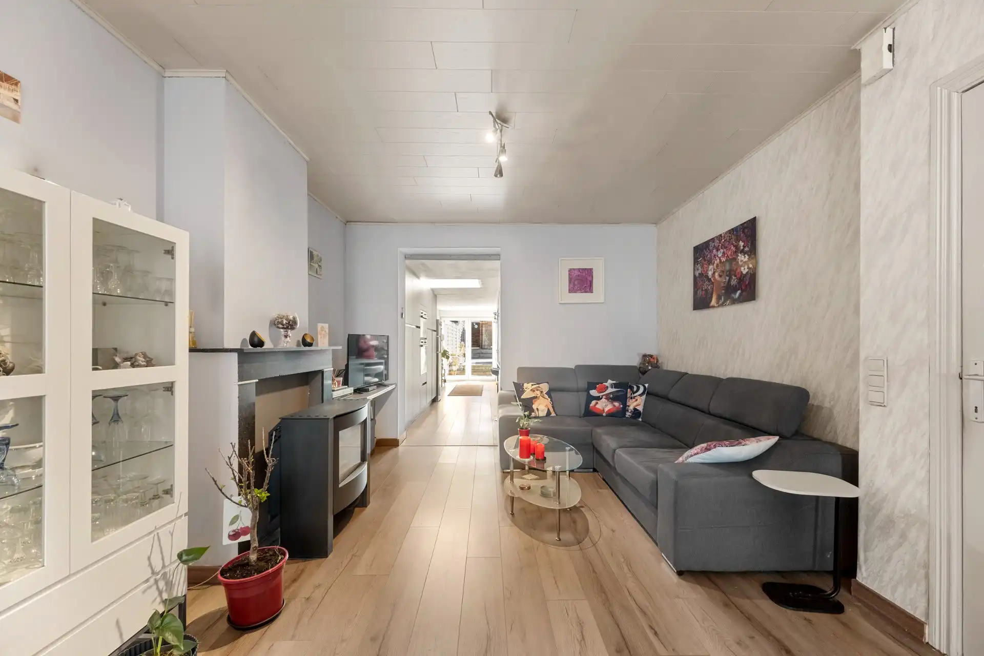 WONING | 3 KAMERS | TUIN | UITWEG MET 2 PARKINGS ACHTERAAN foto 5