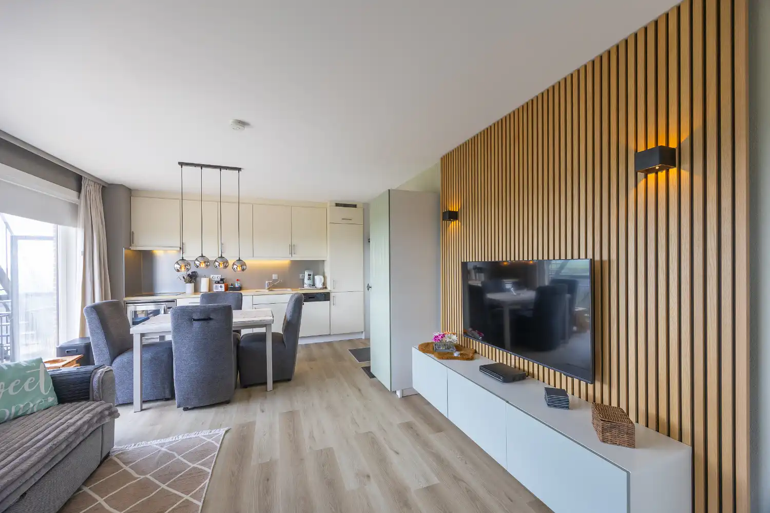 Prachtig gerenoveerd 1-slaapkamerappartement met zongericht terras en prachtig open uitzicht foto 15