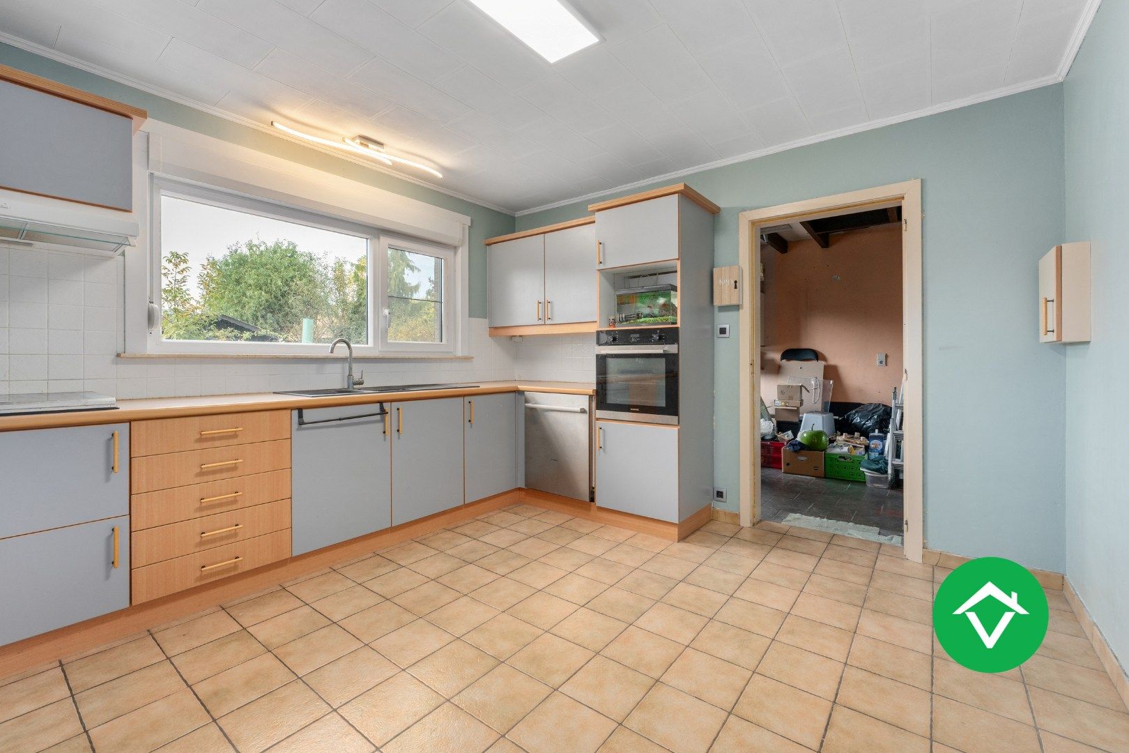 Instapklare vrijstaande woning met zonnige tuin in rustige woonwijk te Eernegem foto 9