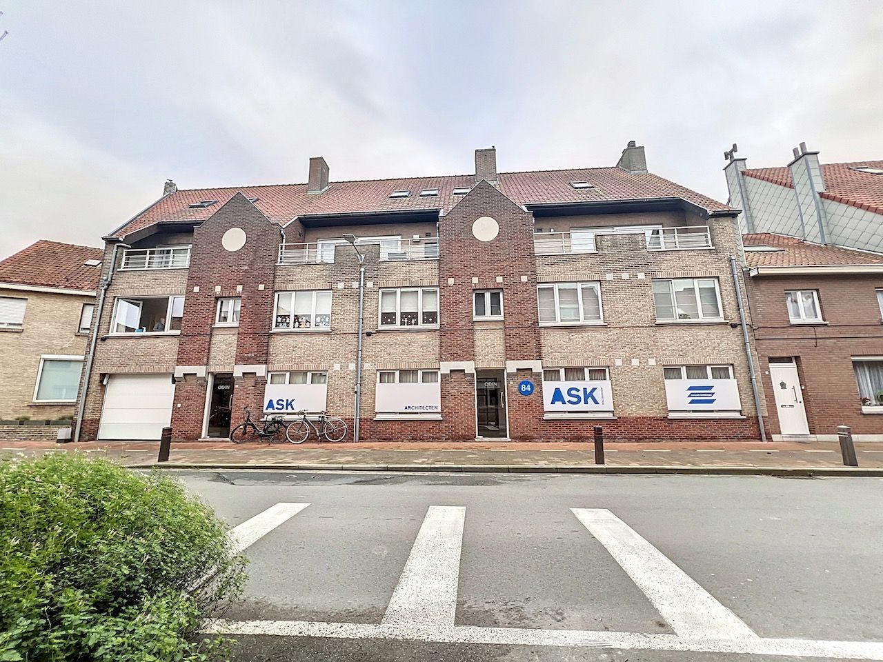 Mooie garagebox met afgesloten inrit in de Westkapellestraat te Heist foto 4
