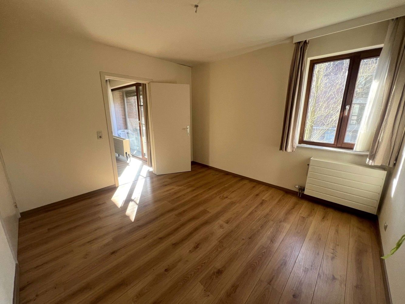 Instapklare, gerenoveerde serviceflat in een rustige en groene omgeving foto 6