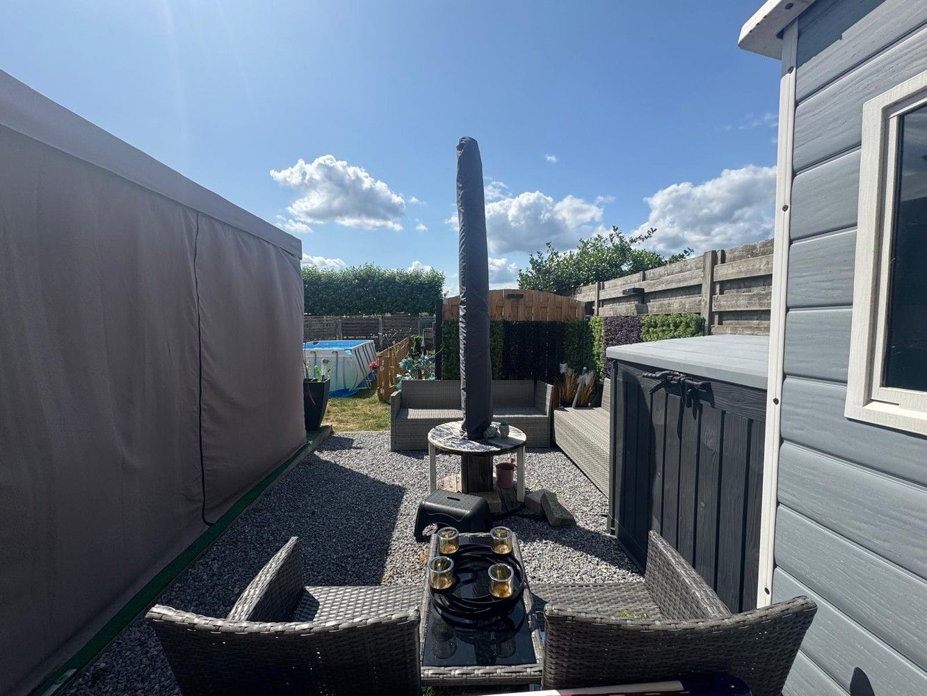 Charmante woning (H.O.B) met terras en tuin foto 10