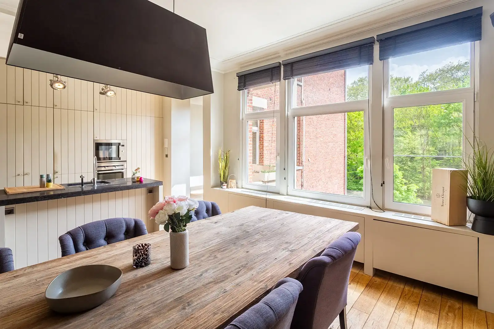 Royaal charme appartement van 195m² met 3 slk en 3 badk + P foto 12