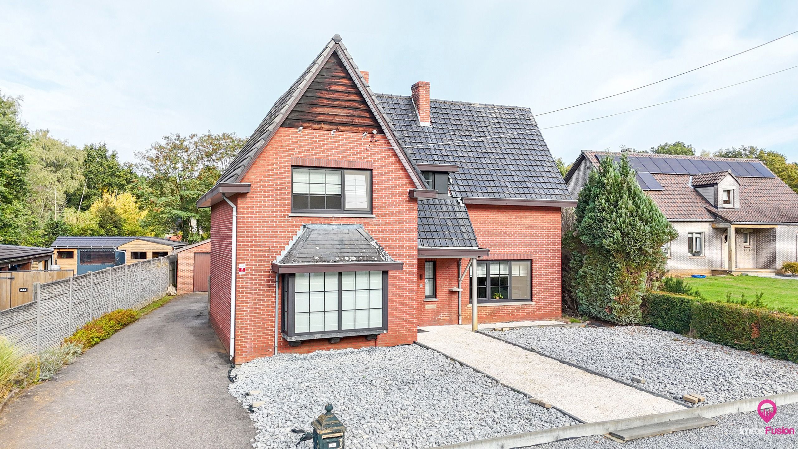 Instapklare woning met charme, 3slpk en grote tuin! foto 2