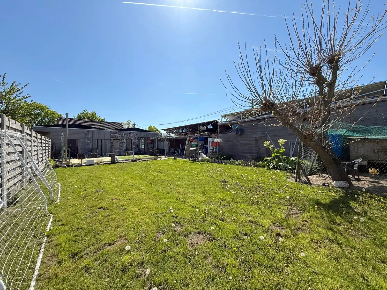 Landelijk gelegen woning met 4/5 slpks, zwembad en tuin foto 9