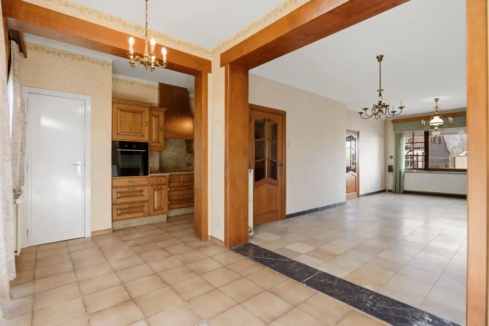 Op te frissen rijwoning met 2 slaapkamers en ruime tuin in Tienen foto 8