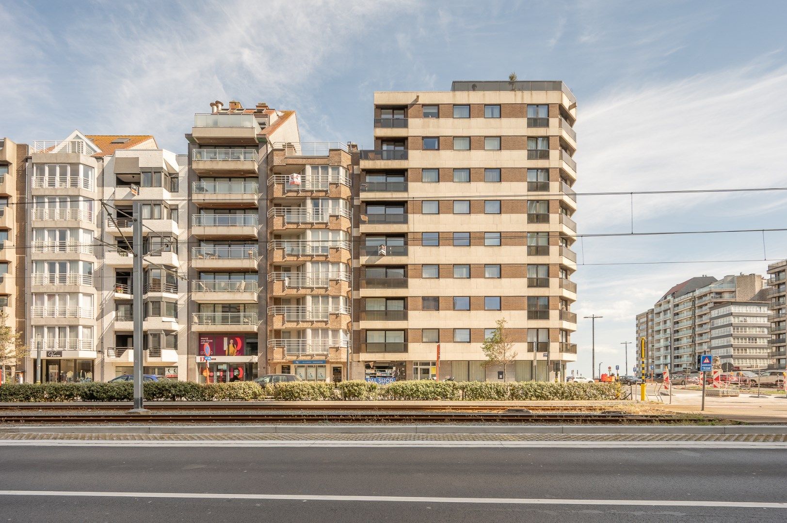 Ruim appartement gelegen aan de achterzijde van de Zeedijk foto {{pictureIndex}}