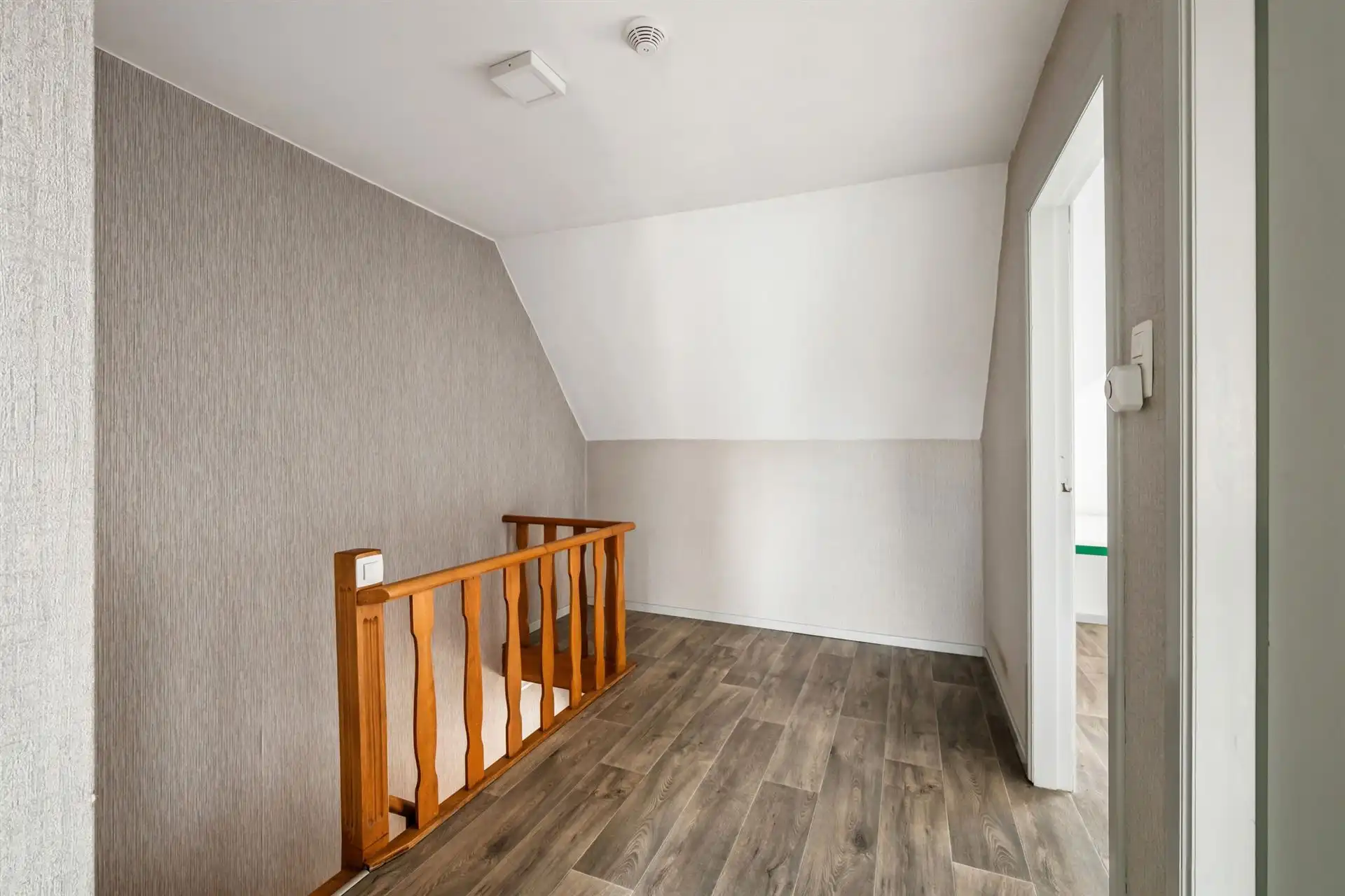 Grote HOB met garage + atelier, en 5 SLK.  foto 9