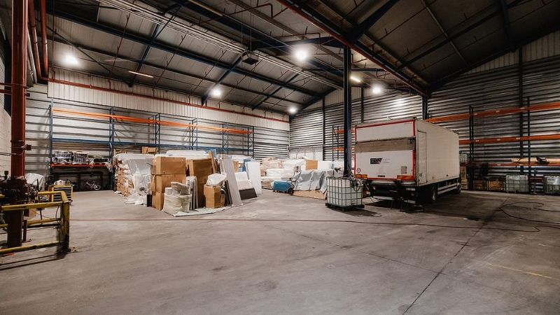 Magazijn te huur foto 3