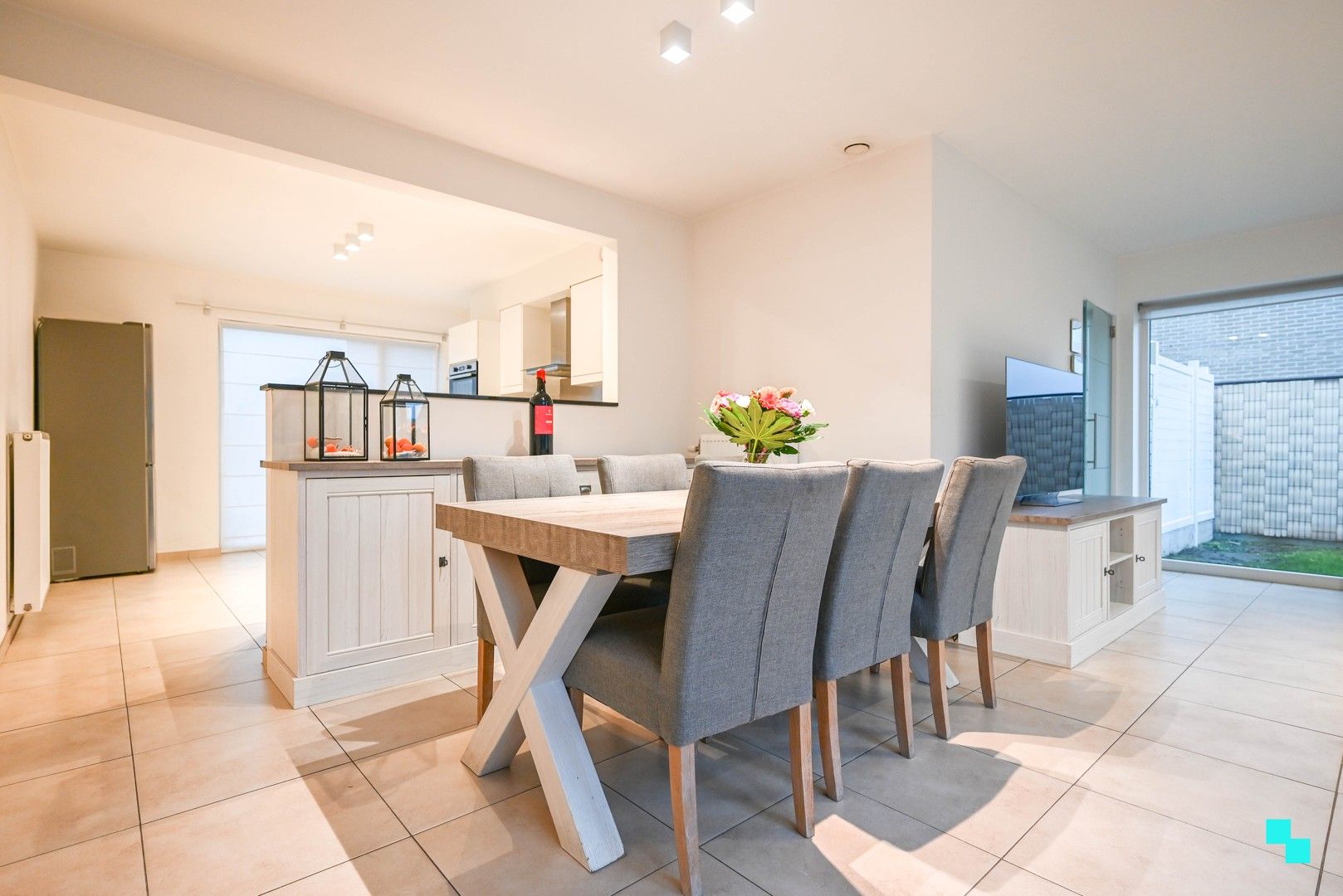 Instapklare woning nabij centrum Deerlijk foto 5