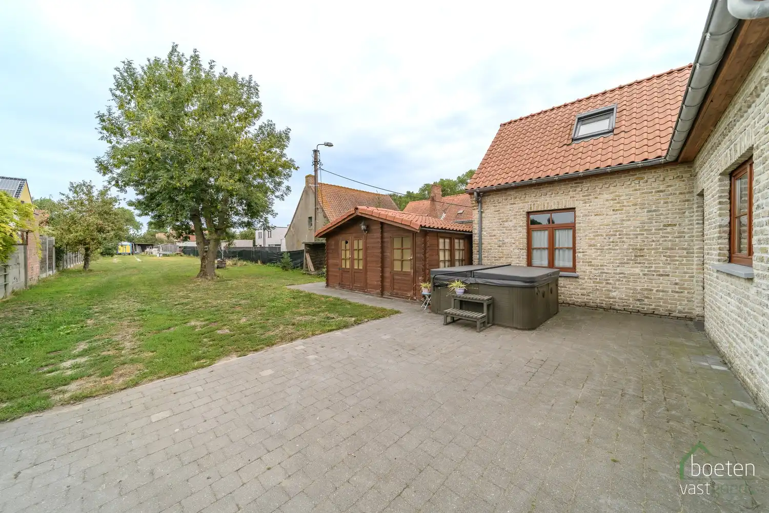 DE PANNE: Villahuis met 4 slaapkamers (waarvan 1 gelijkvloers), bureauruimte, 2 badkamers en ruime tuin op 1.250m² totale grondopp. foto 21