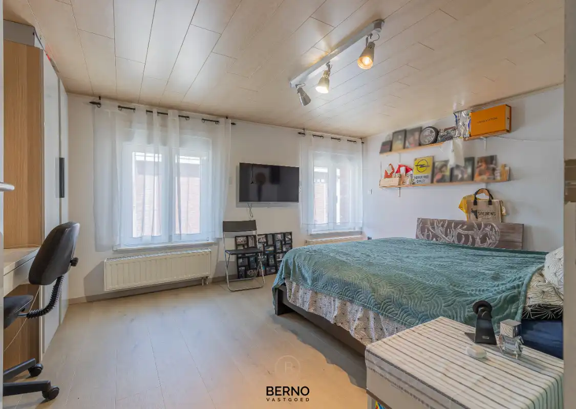 Instapklare gezinswoning op een perceel van 840 m² (weide van 1718m2) foto 10