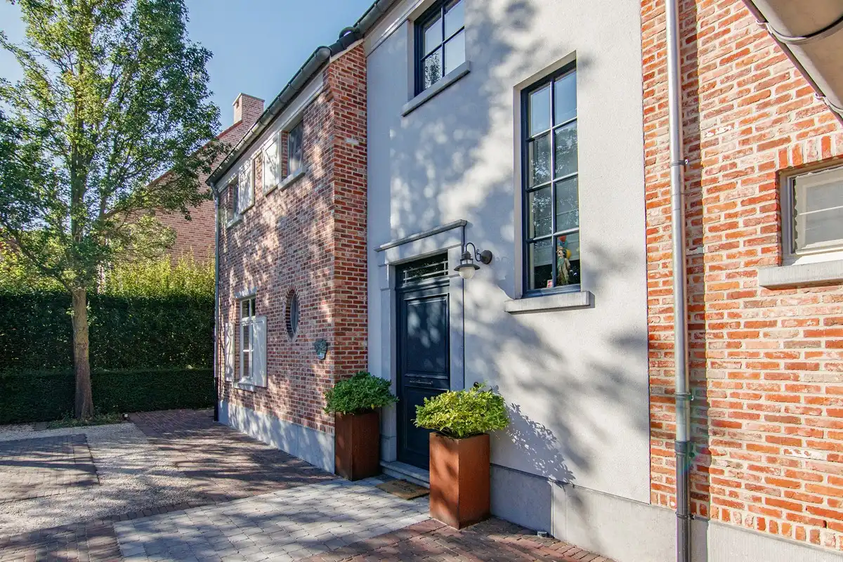 Hoogwaardig afgewerkt landhuis met Engelse grandeur op toplocatie foto 3