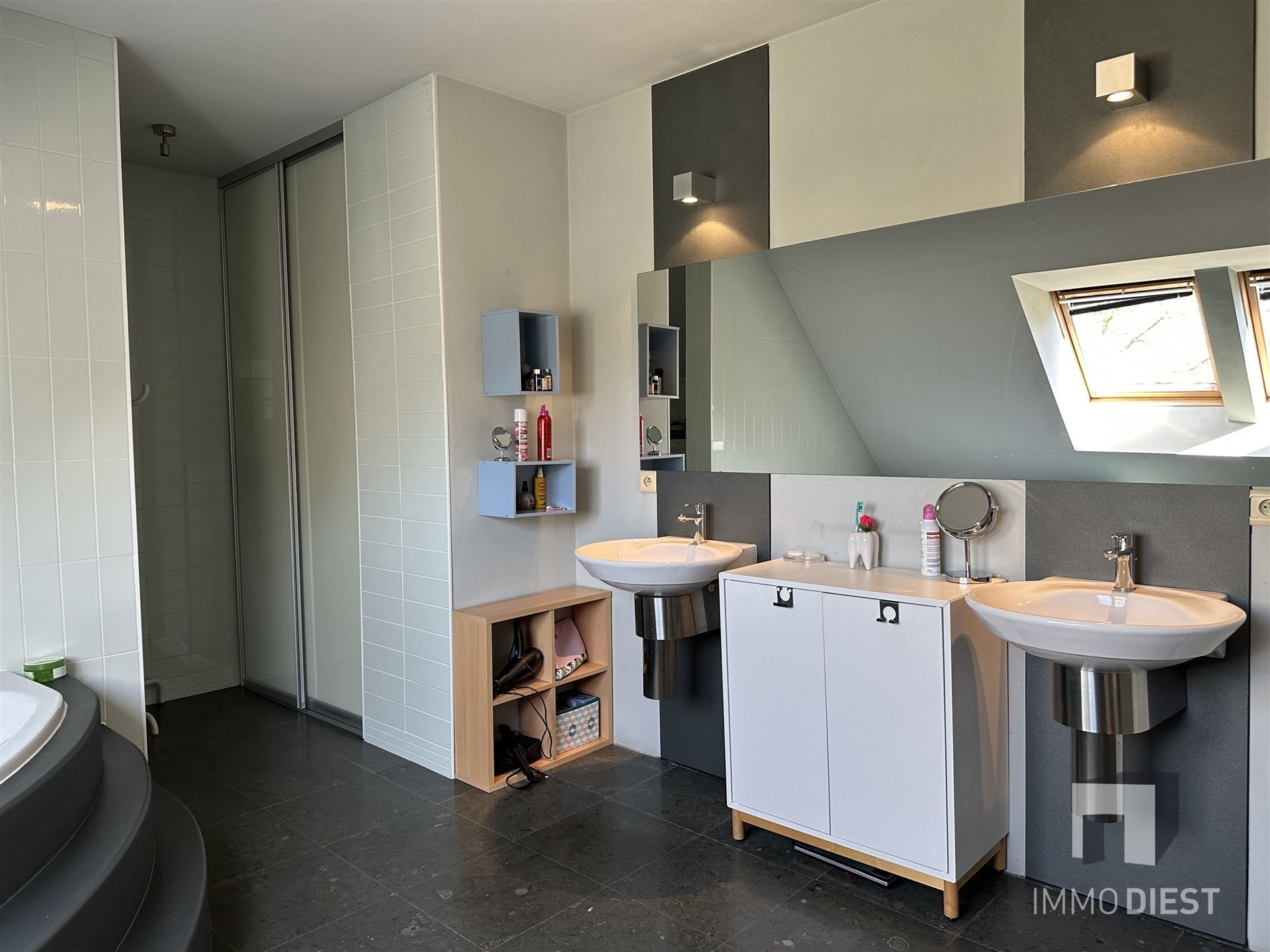 Instapklare woning met zicht op agrarisch gebied - bureau + 3 slpks foto 31
