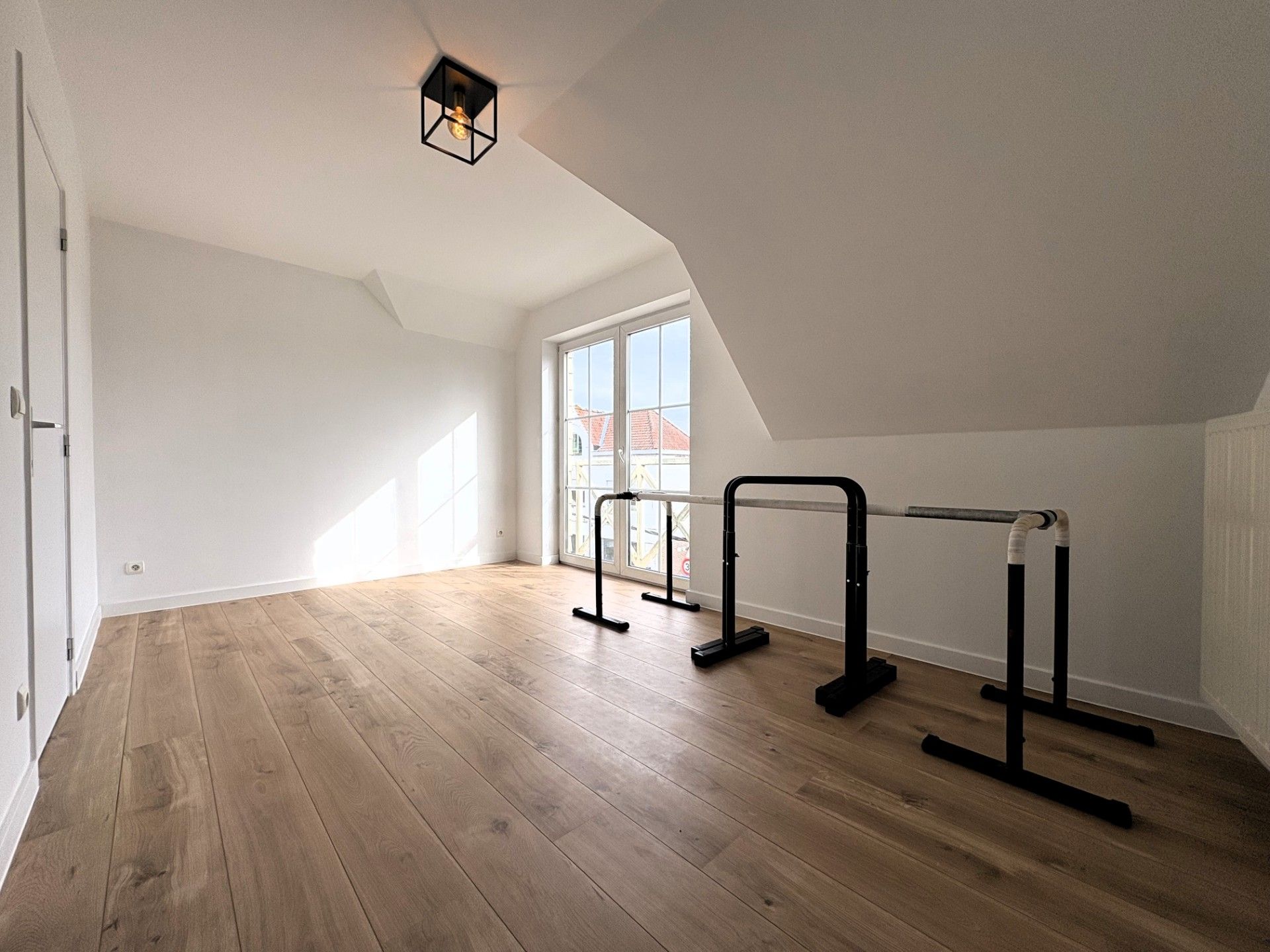 Ruim appartement met 2 slaapkamers en garage foto 9