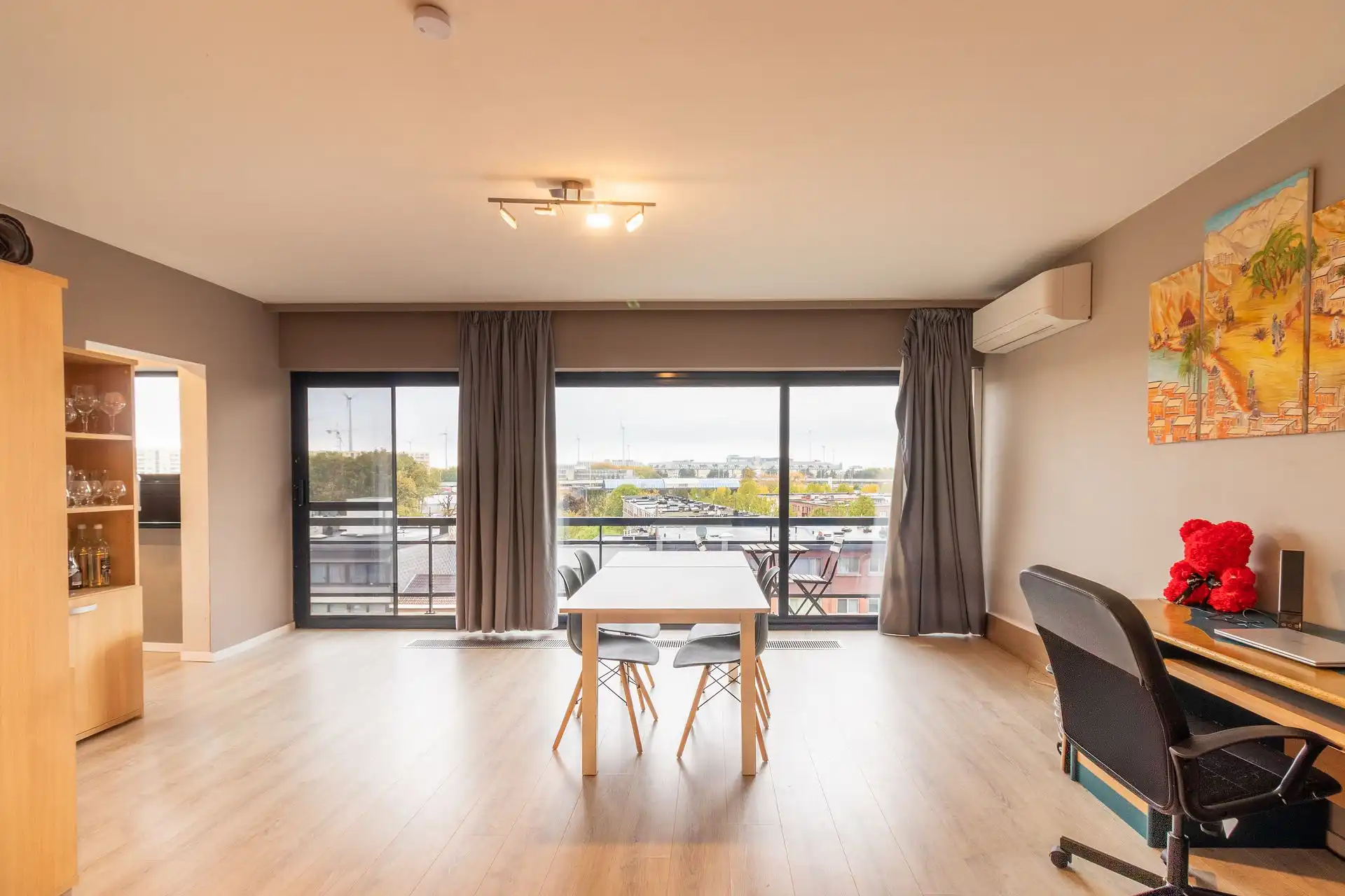 Instapklaar appartement met terras en airco in Merksem foto 3